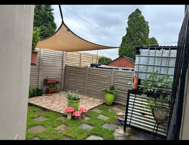 3 BEDROOM HOUSE FOR SALE IN FLORENTIA
